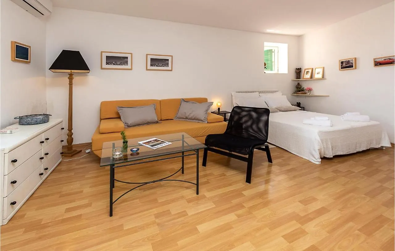 Beautiful Apartment In Rovinj With Kitchen