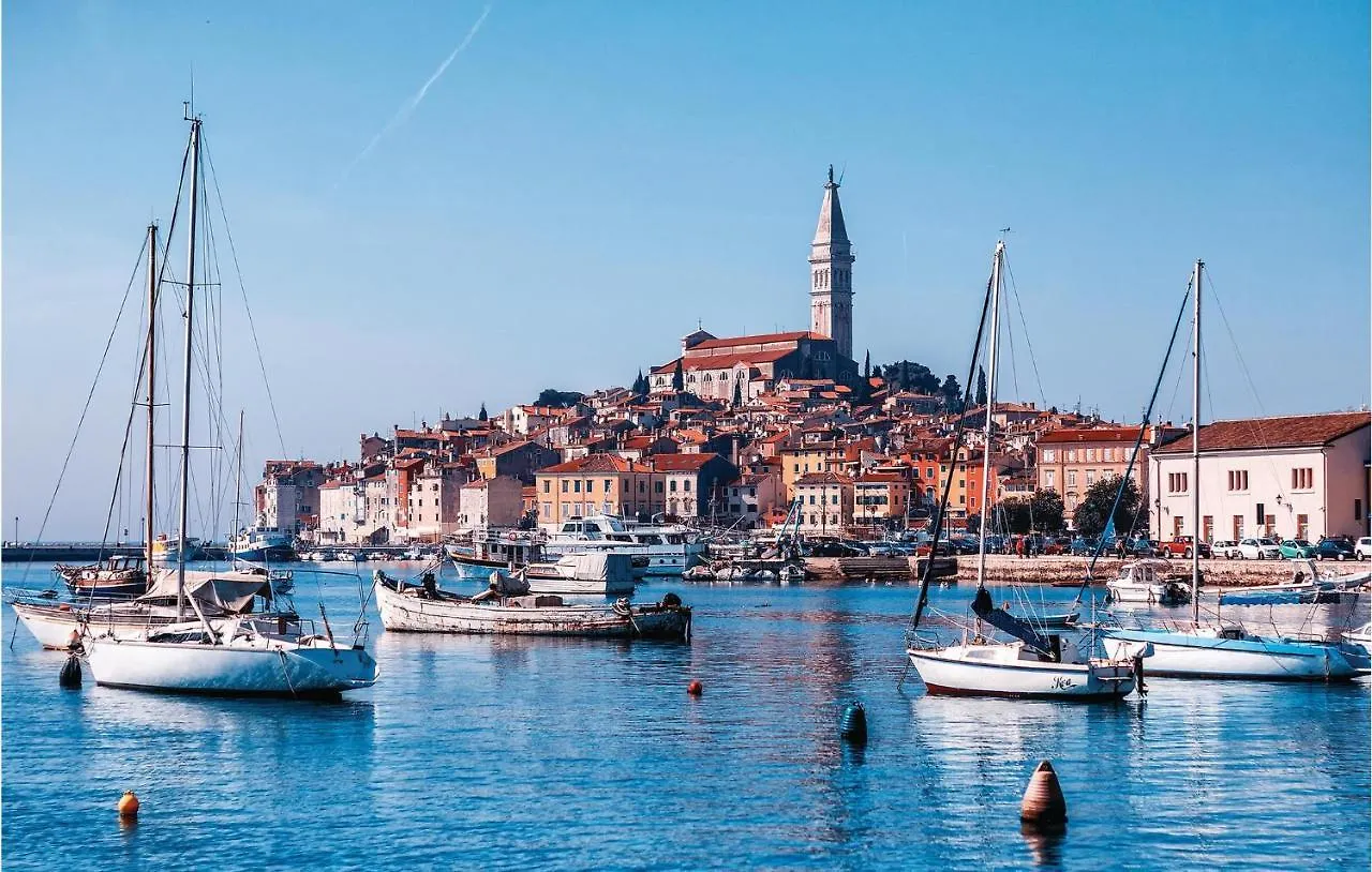 Beautiful Apartment In Rovinj With Kitchen