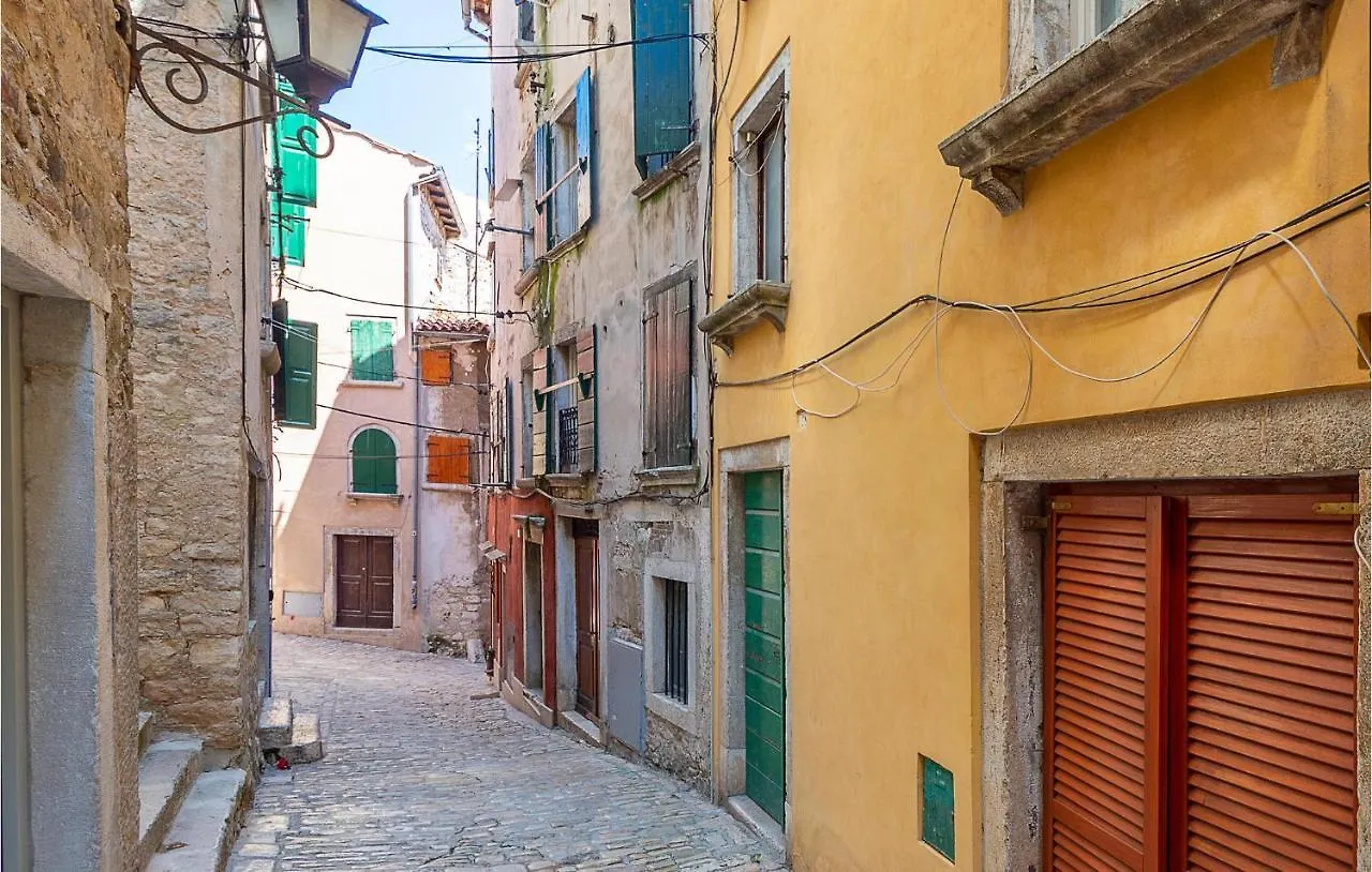 Beautiful Apartment In Rovinj With Kitchen